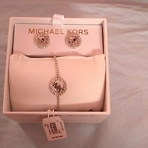 MK silver tone earrings/Bracelet set - Picture 1 of 4